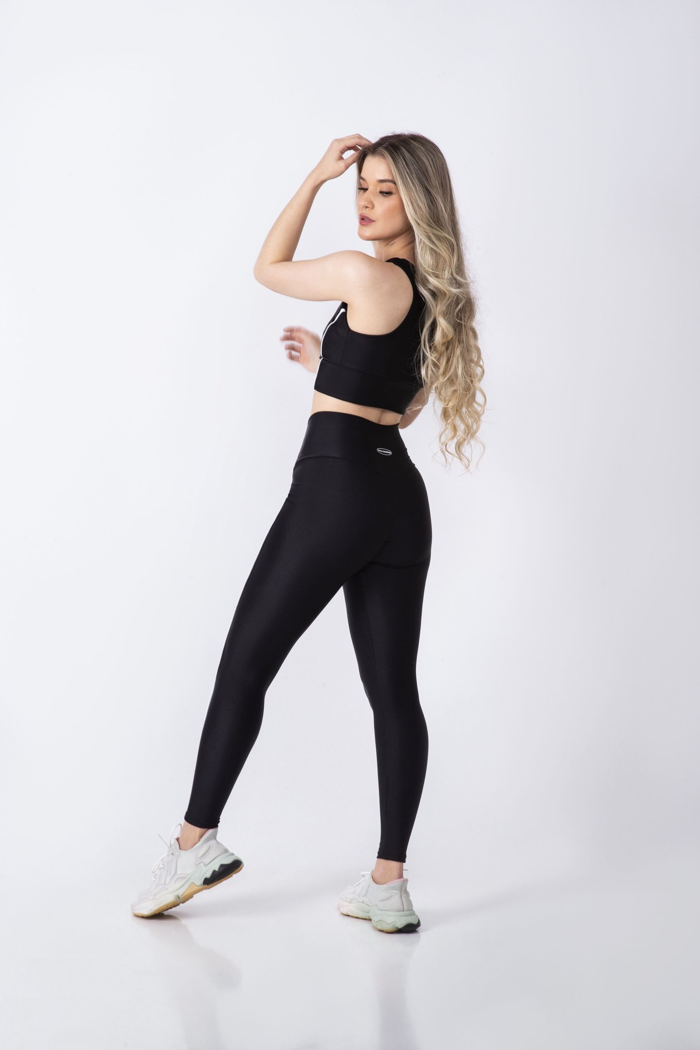 LEGGING CURVES