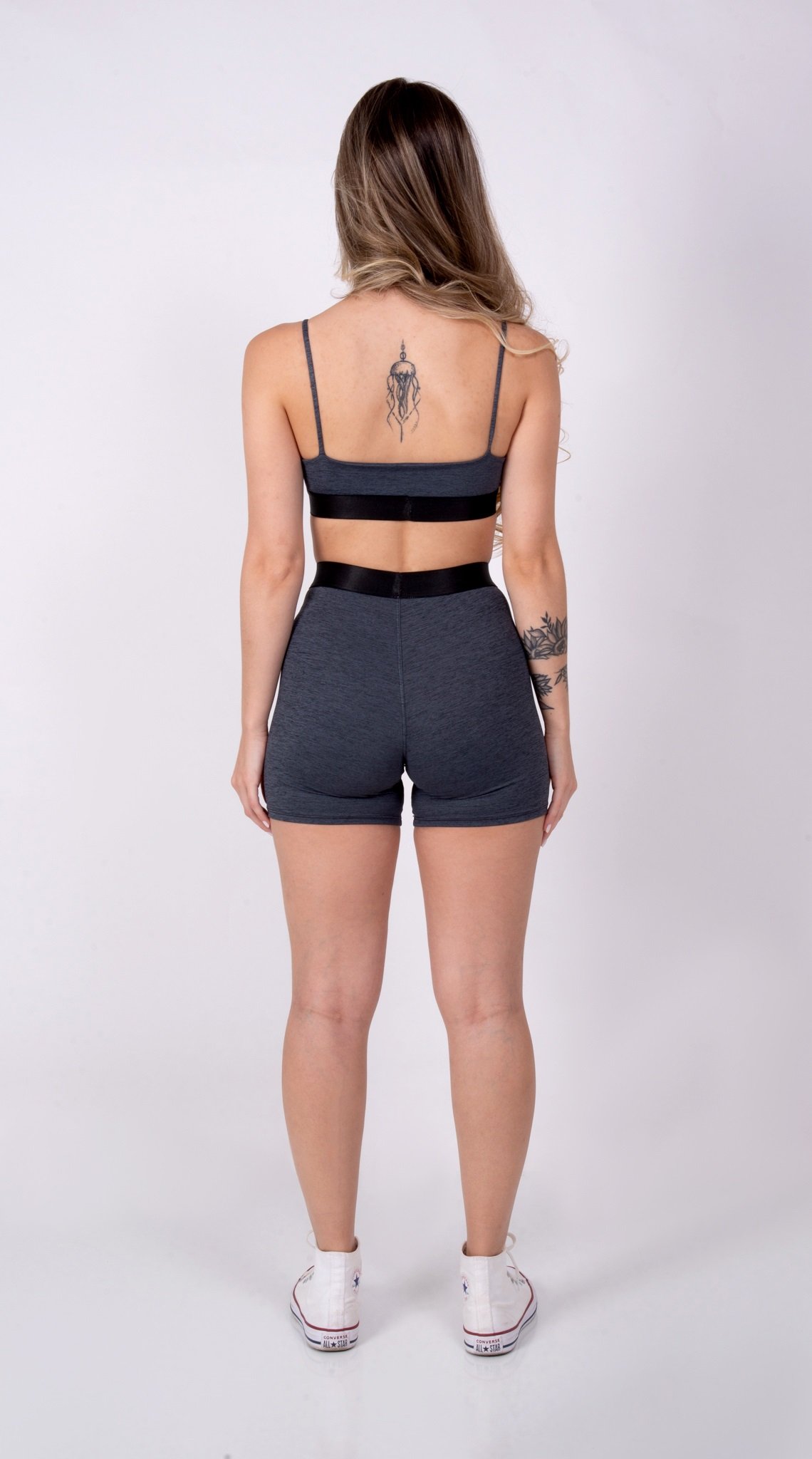 SHORT ESSENTIAL COMPRESS