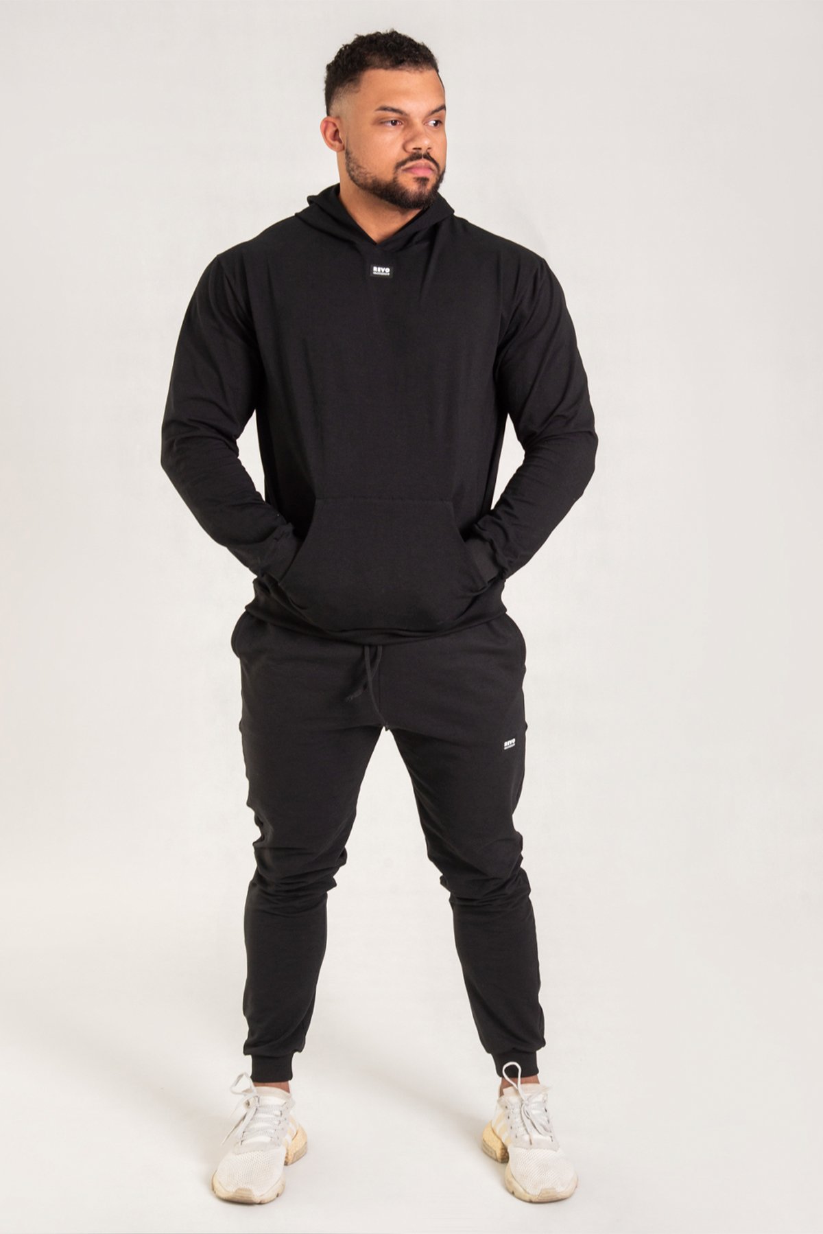 MOLETOM MASCULINO - PRETO